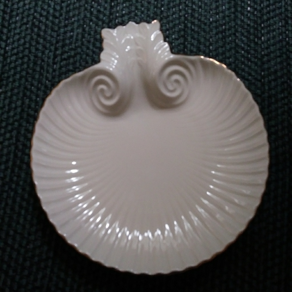 Lenox dish